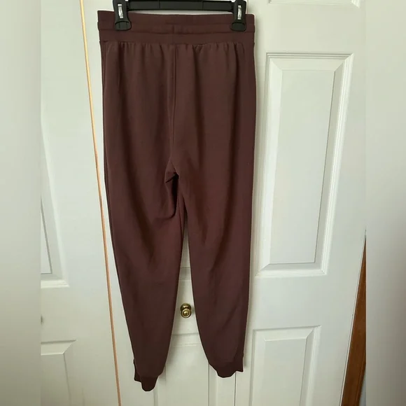 Activewear set - Picture 4 of 9